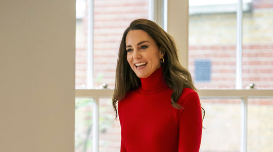 Vojvodkyňa Kate z Cambridge od hlavy po päty v...