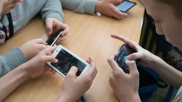 Austrália definitívne zakázala deťom sociálne siete. Pozrite sa, ktorých sa to týka