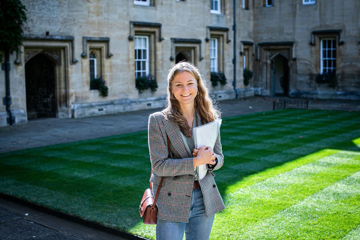 Belgická princezná  Elisabeth v Oxforde.