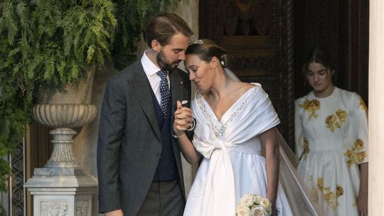 Nevesta Nina Flohr (v šatách Chanel) a ženích...