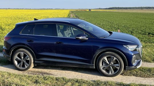 Audi Q4 50 e-tron quattro (2021)