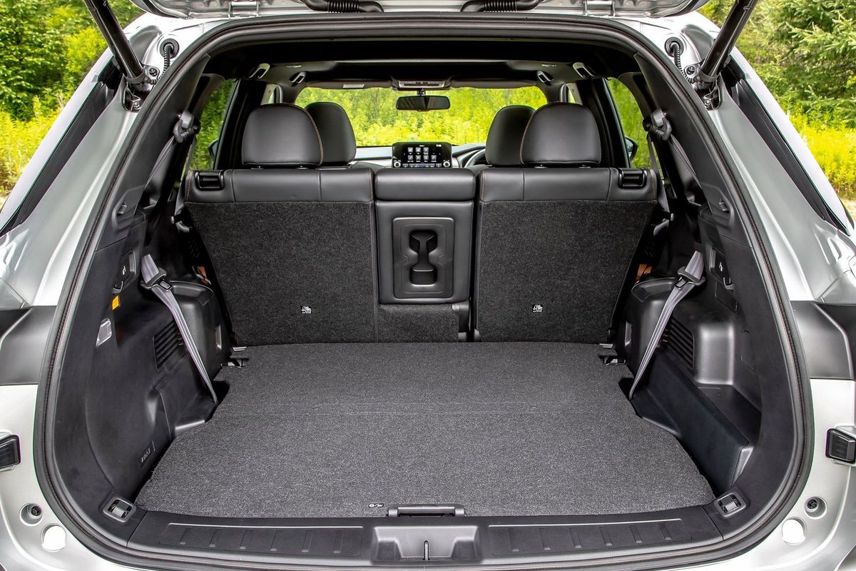 V kufri má Outlander napriek plug-in hybridnému...
