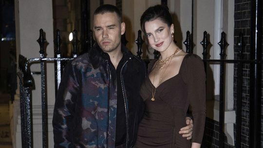 Spevák Liam Payne a jeho partnerka - modelka...