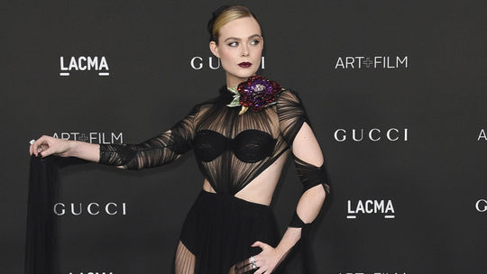 Herečka Elle Fanning na podujatí LACMA Art +...