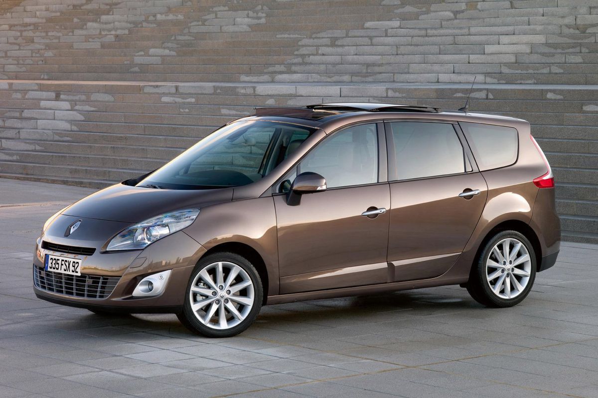 Renault Grand Scénic očarí praktickými prvkami...