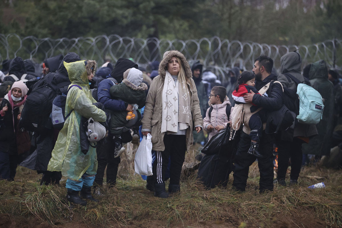 Migranci z Bliskiego Wschodu i innych krajów,...