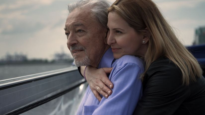 Karel Gott s manželkou vo filme Karel.