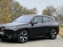 BMW iX xDrive50 (2021)