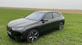 BMW iX xDrive50 (2021)