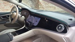 Mercedes-Benz EQS - prvá jazda 2021