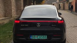 Mercedes-Benz EQS - prvá jazda 2021
