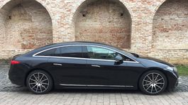 Mercedes-Benz EQS - prvá jazda 2021