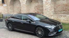 Mercedes-Benz EQS - prvá jazda 2021
