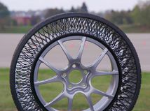 Goodyear - bezvzduchová pneumatika
