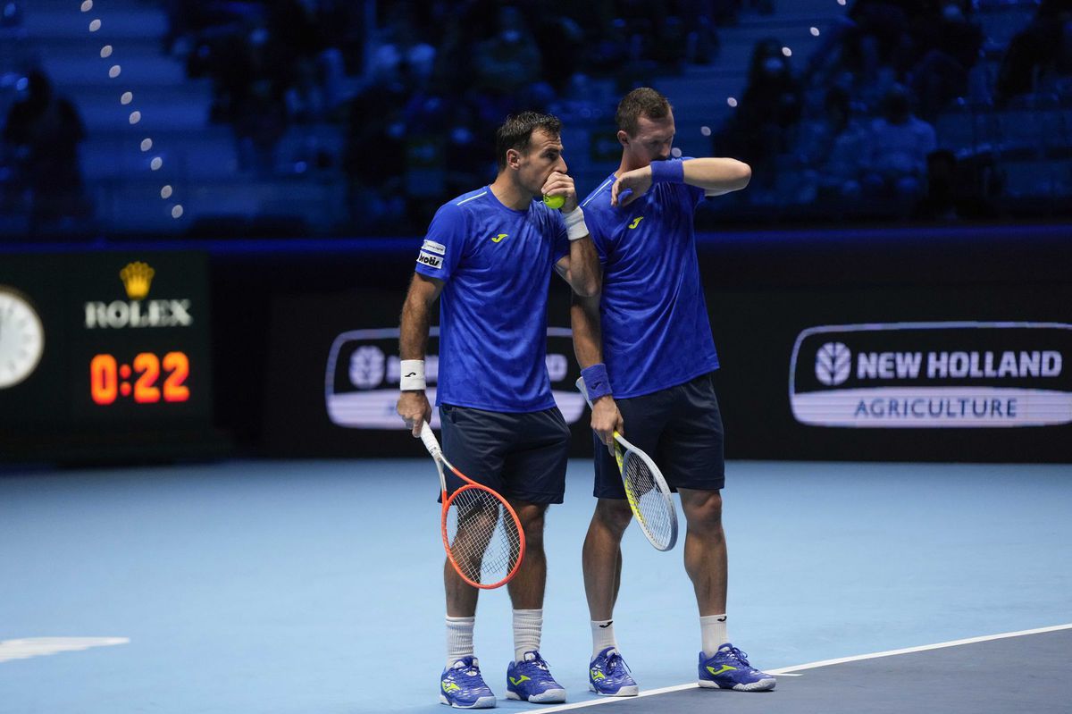 Filip Polášek (vpravo) a Ivan Dodig počas...