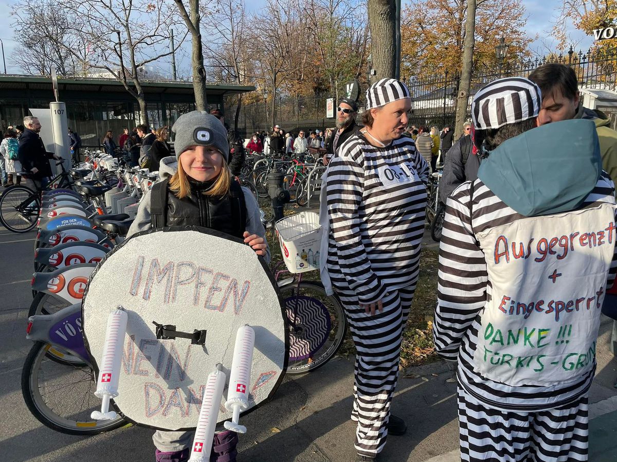 Protest proti lockdownu a protipandemickým...