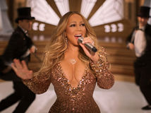 Mariahs Christmas Magic Continues Poster 01