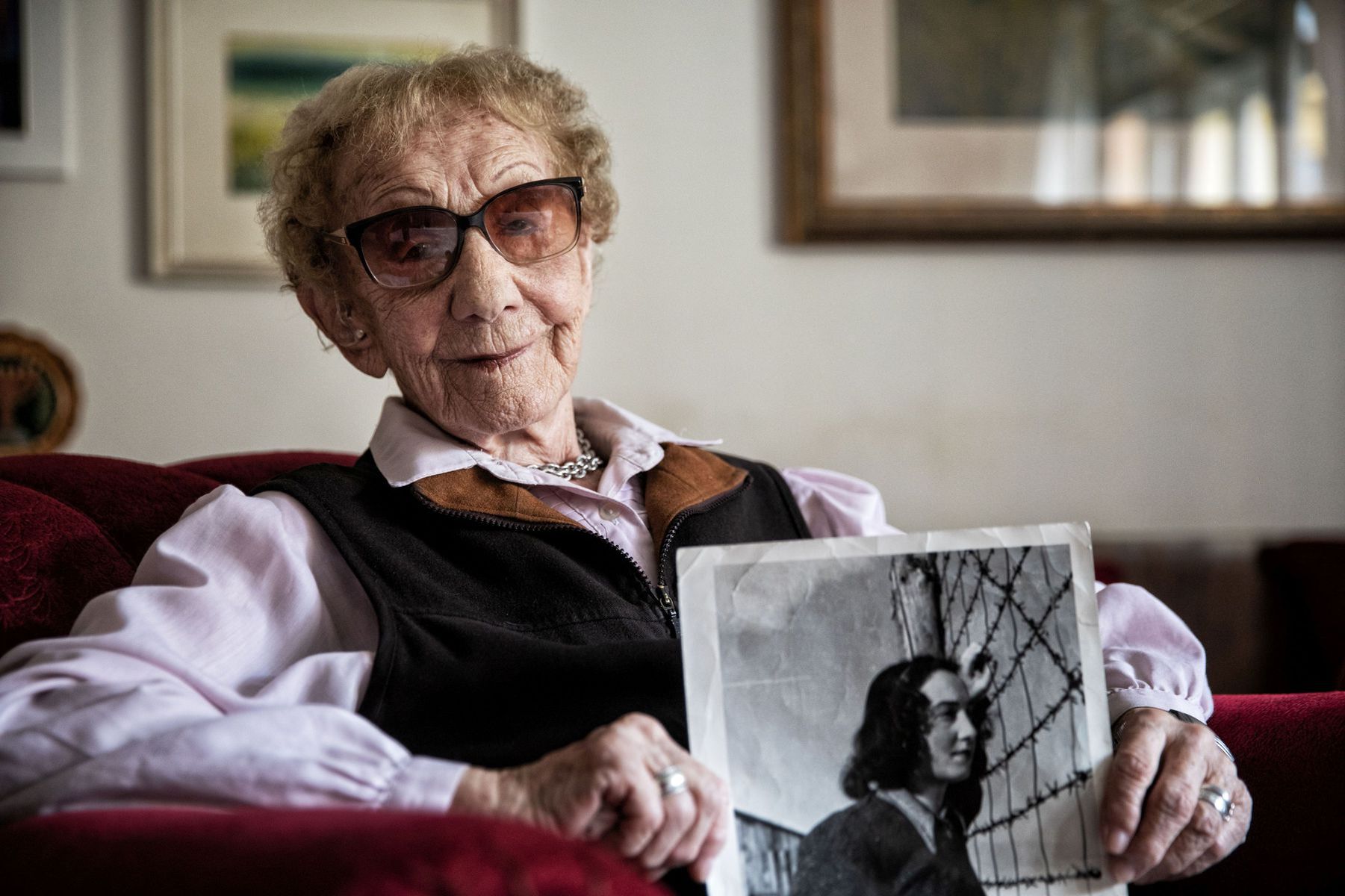 Dalma Špitzerová so svojou fotografiou.
