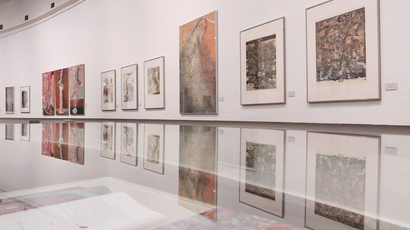 Obrazy Dušana Kállaya vystavuje prestížne...