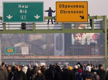 Srbsko protesty nové zákony