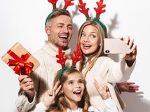 rodina, darček, selfie, Vianoce, úsmev