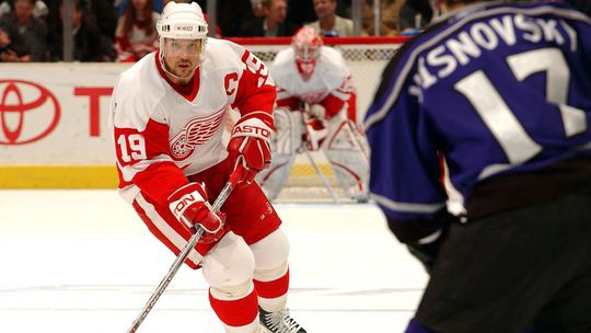 10. Steve Yzerman (Canada, Detroit Red Wings) ...