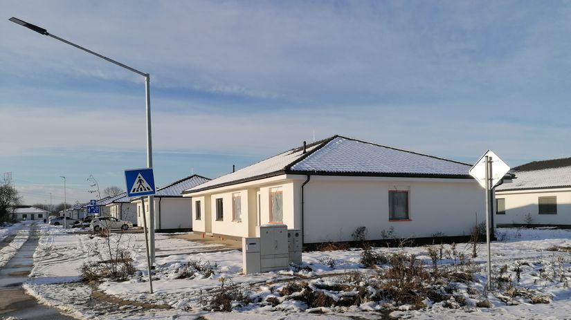 Domy v satelitoch Bratislave sú stále populárne.