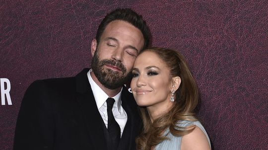 Herec Ben Affleck a jeho partnerka Jennifer...