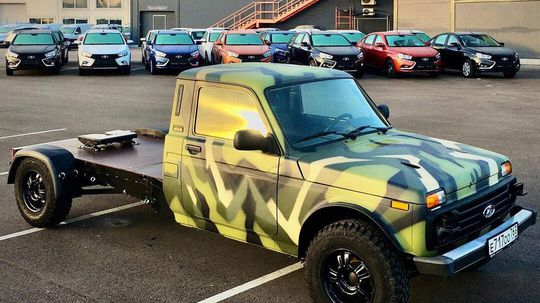 Lada Niva PVR-235710 - verzia ťahač