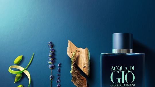 Cédrové drevo, ku ktorému sa pridávajú tóny...