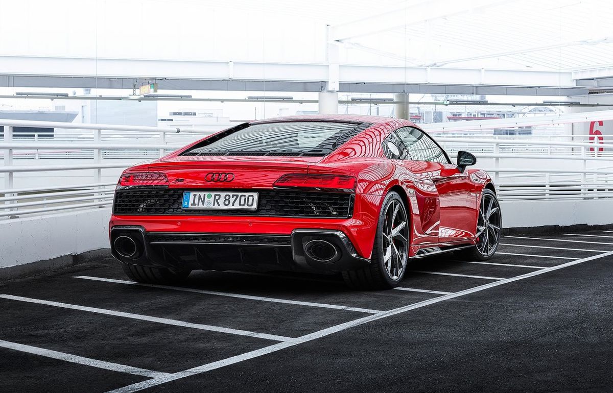 Audi R8 V10 performance RWD poháňa 5,2-litrový...