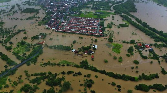Brazília bojuje s povodňami, živel pretrhol dve priehrady