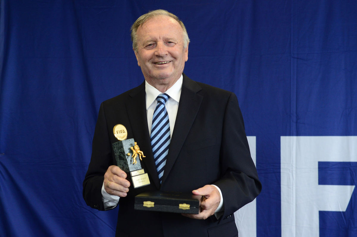 Slovenský futbalový tréner Jozef Vengloš.