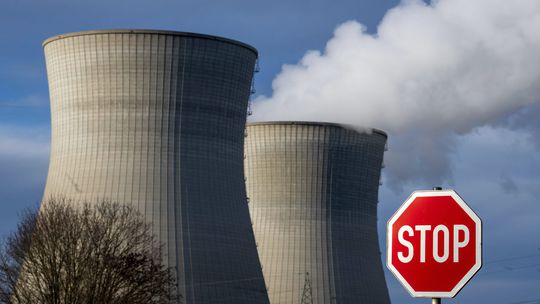 Nemecko odstaví posledné jadrové elektrárne, viac ako polovica Nemcov s tým nesúhlasí