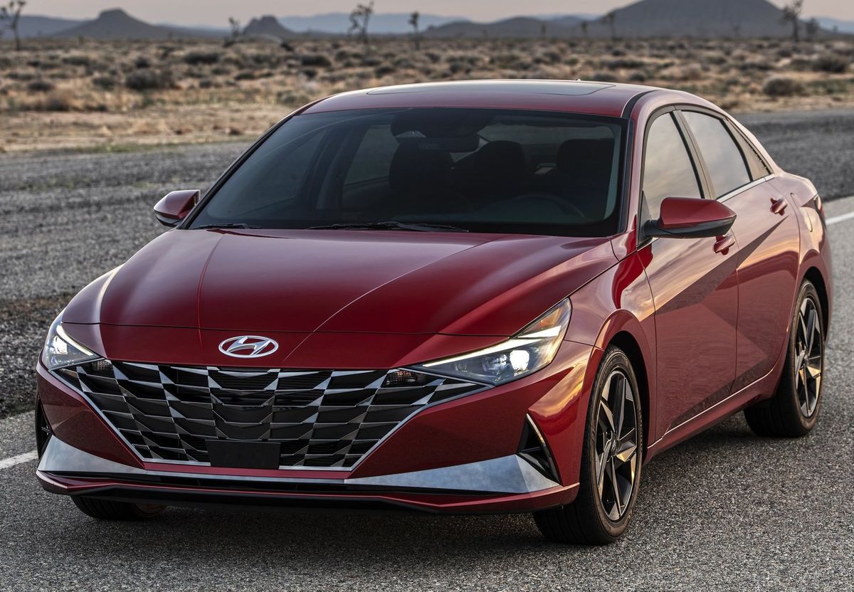 Hyundai-Elantra (2021)