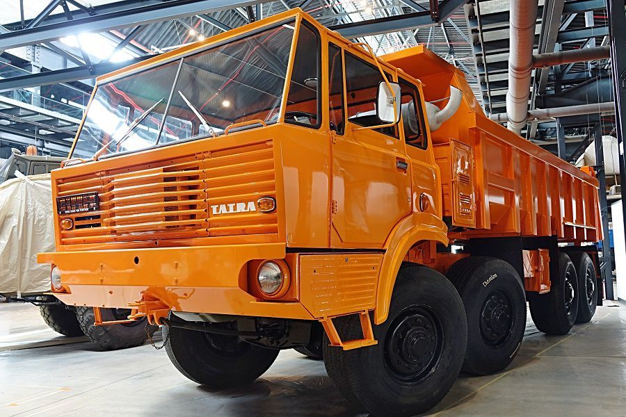 Nákladný automobil Tatra T 813, ktorého...