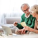 senior dôchodcovia dochodca peniaze