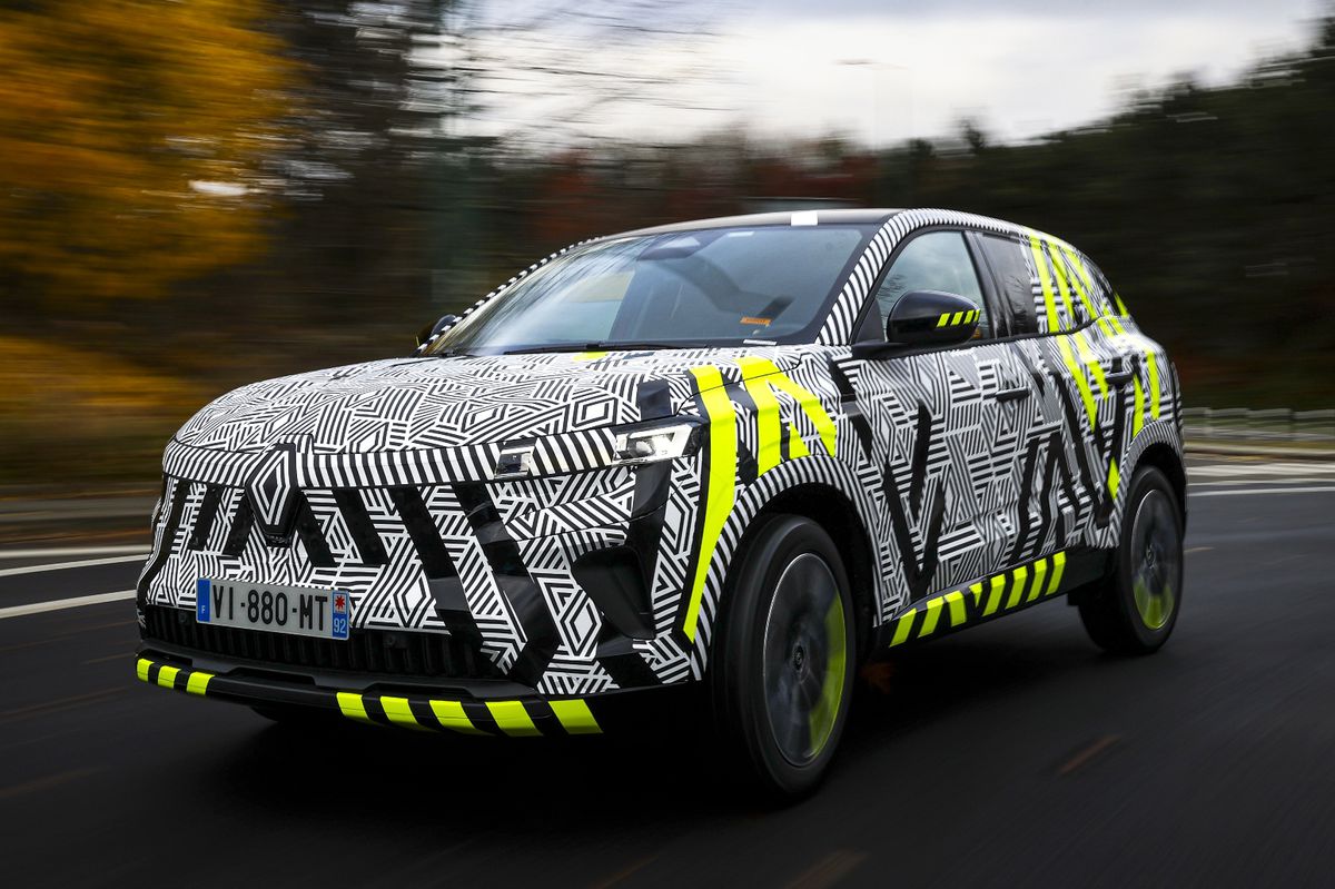 Renault Austral už absolvuje tisíce testovacích...
