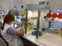 koronavírus omikron sekvenovanie PCR laboratórium