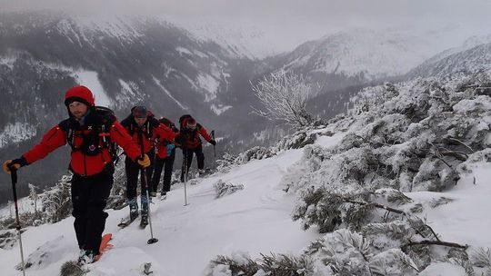 Horskí záchranári preventívne v Tatrách odstrelili lavínu