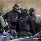 Nemecko policajti hliadka zastrelení páchatelia pátranie