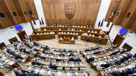 Prieskum IPSOS: Progresívne Slovensko predbehlo Hlas