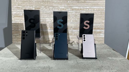 Predstavenie smartfónov Samsung Galaxy S22,...