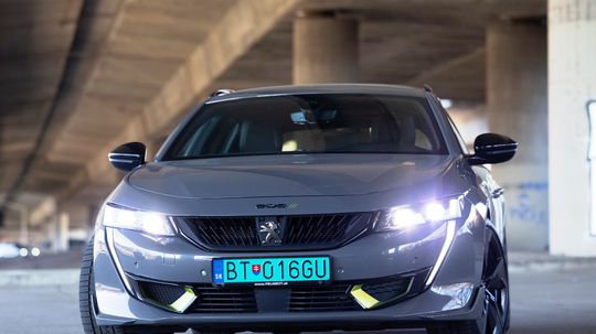 Peugeot 508 SW PSE - test 2022