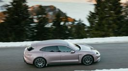 Porsche-Taycan Sport Turismo-2022-1280-09