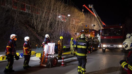 Pri Mníchove sa zrazili vlaky: Jeden mŕtvy a 30 zranených