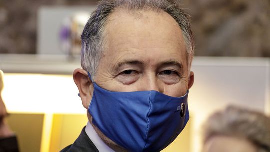 Zahraničnopolitický analytik a bývalý minister...