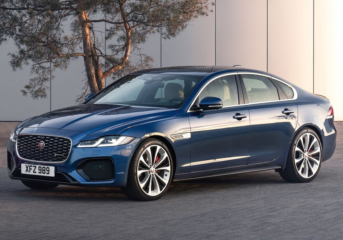 Jaguar XF (2021)