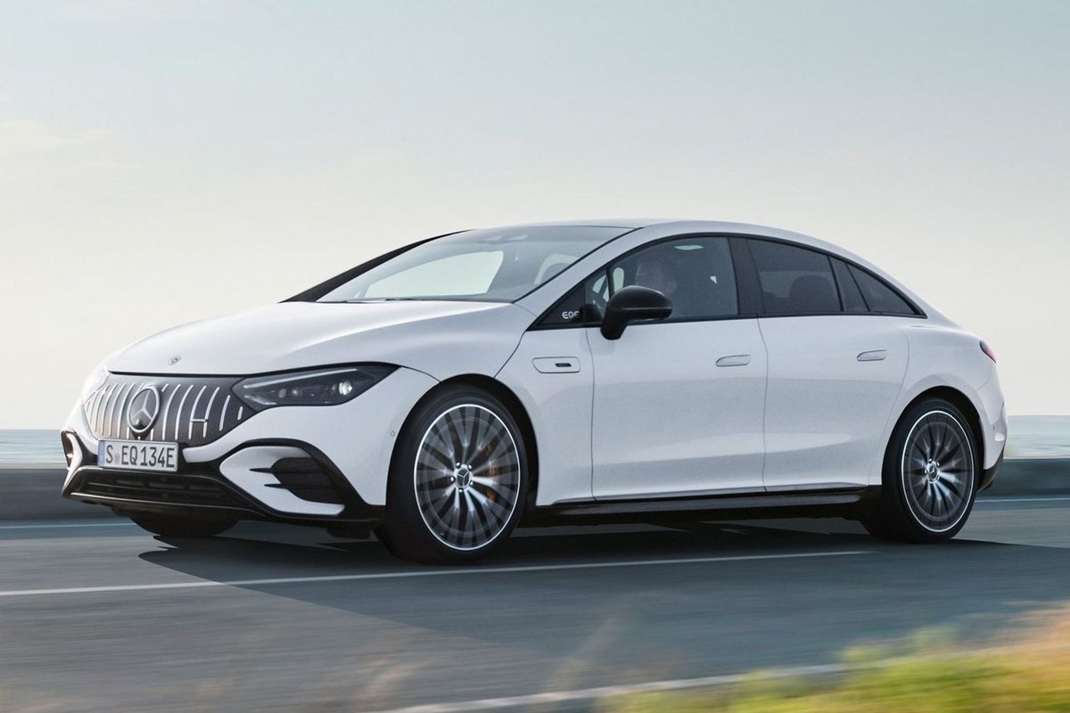 Mercedes-Benz EQE či BMW i7 sú dôkazom, že...
