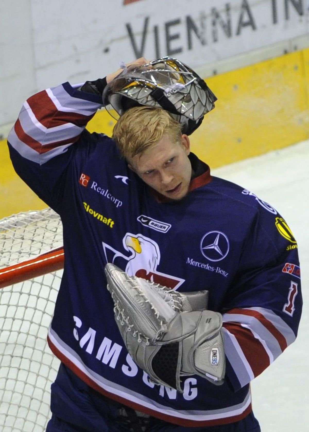 Sasu Hovi v drese HC Slovan Bratislava.